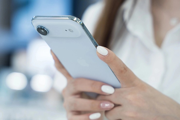 Đây được xem là mức giảm giá bất ngờ cho một điện thoại được đánh giá cao từ Apple.