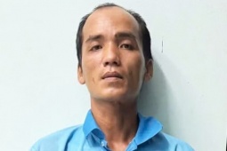 Xin đi nhờ xe rồi dụ dỗ bé gái vào quán cà phê chòi để 'làm trò đồi bại'