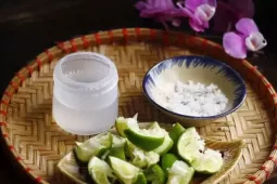 Uống nước chanh mỗi sáng có giúp thải độc, giảm cân?