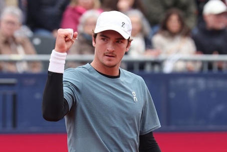 Tennis đỉnh cao: Fonseca đoạt vé tứ kết Munich Open, Tsitsipas bị loại