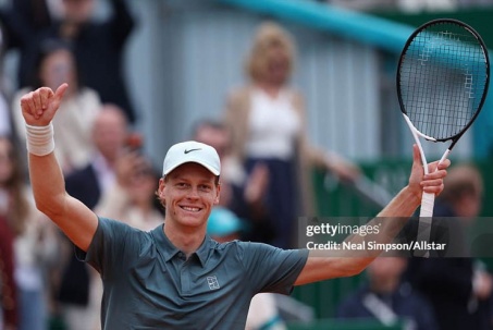 Nóng nhất thể thao chiều 15/4: Roddick khen Sinner chơi tốt ở mọi mặt sân