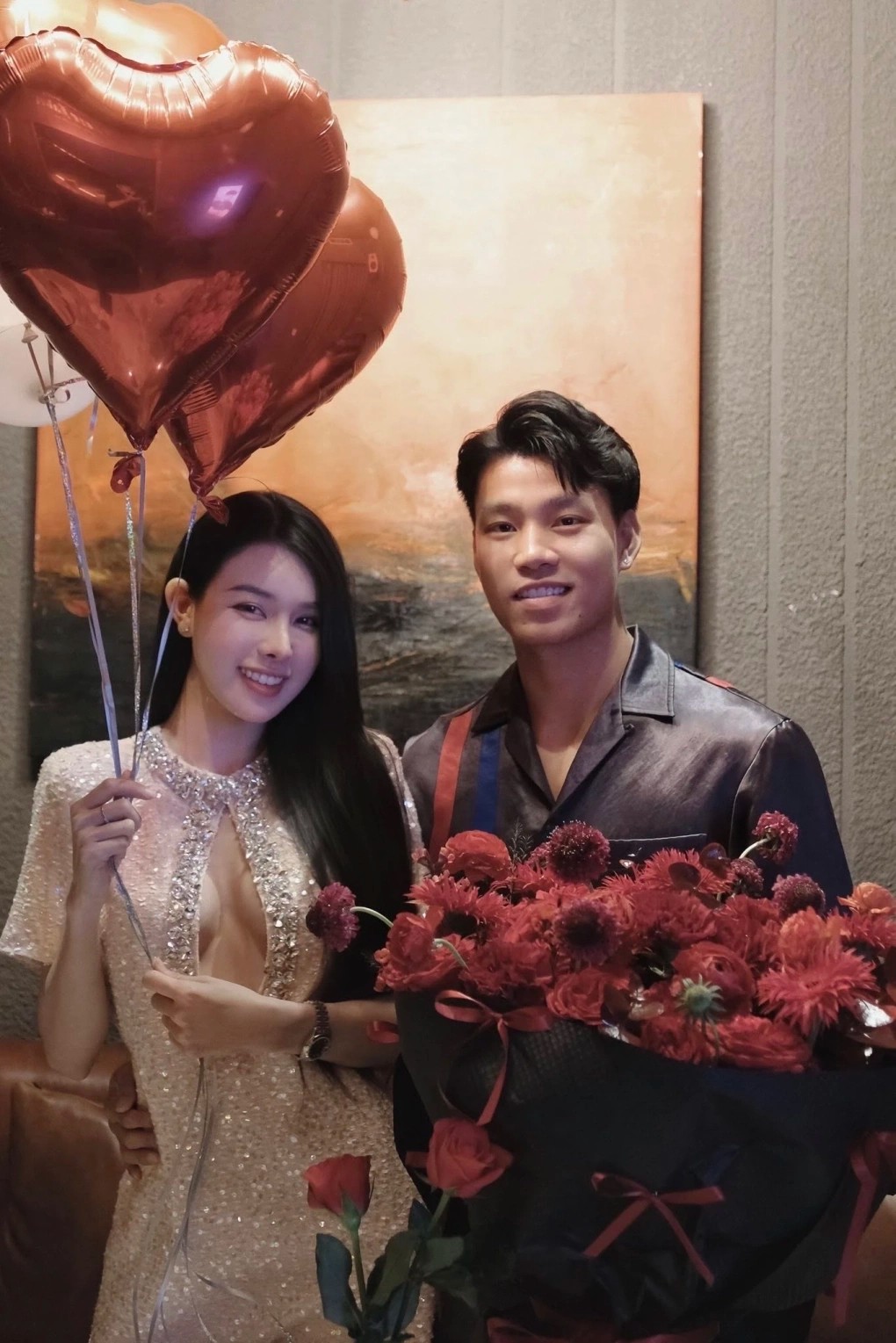 Văn Thanh lần đầu công khai bạn gái vào dịp sinh nhật tuổi 29 - 14/4/2025.