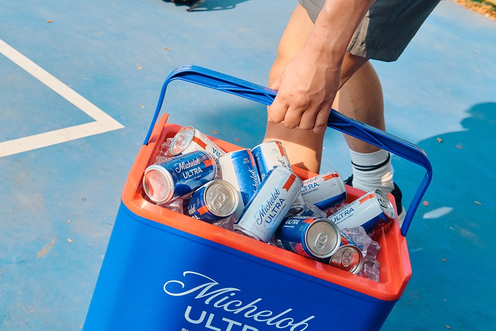 Michelob ULTRA đã định hình một hướng đi riêng khi tạo ra loại bia đặc biệt dành riêng cho phong cách sống năng động và đề cao sự gắn kết.