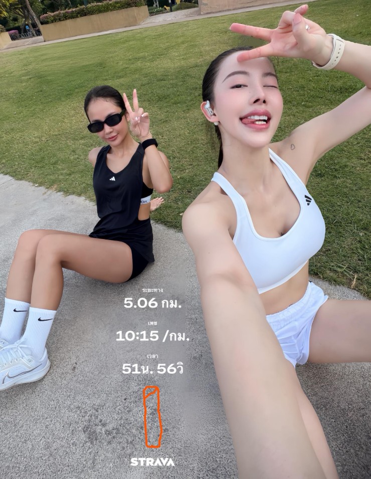 Nữ y tá có làn da trắng muốt, mặc bikini khuấy đảo đường chạy nội y - 10