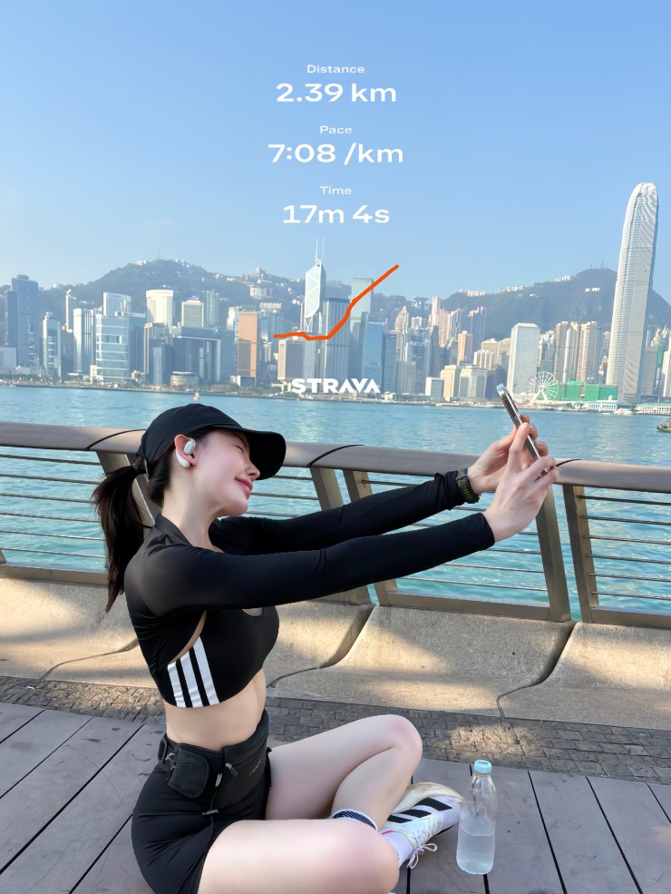 Nữ y tá có làn da trắng muốt, mặc bikini khuấy đảo đường chạy nội y - 5