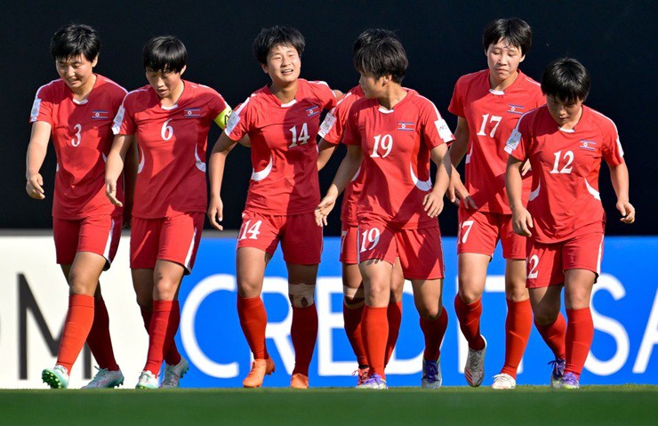 U20 Triều Tiên thẳng tiến chung kết với màn trình diễn áp đảo trước U20 Hàn Quốc