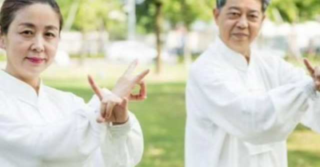 5 thói quen buổi sáng giúp ổn định huyết áp: Thói quen đầu tiên nhiều người biết mà không làm