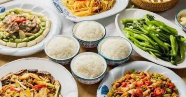 4 kiểu kết hợp thực phẩm "tai hại" khiến đường huyết tăng vọt, nhiều người vẫn ăn mỗi ngày