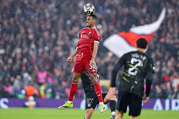 Liverpool chơi rất tốt đầu hiệp 2 trước PSG khi họ liên tục thắng trong các pha tranh chấp ở giữa sân