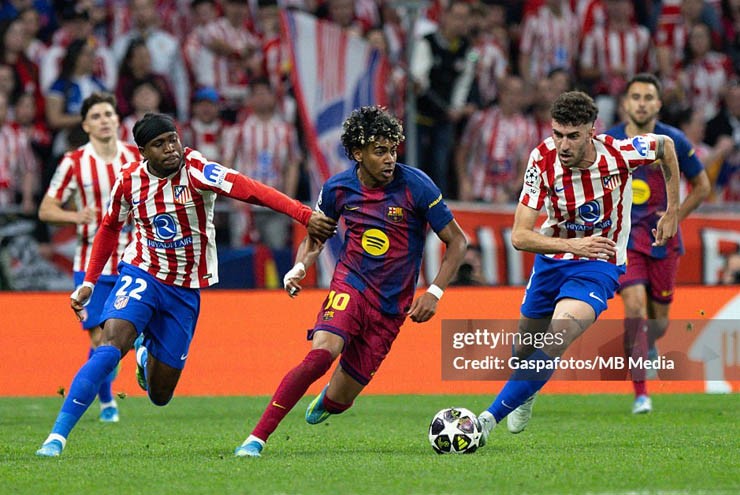 Yamal cố gắng nhiều nhưng thành công vẫn lảng tránh