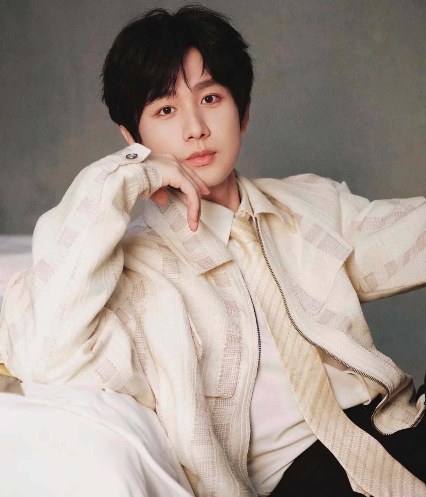 Thành Nghị từ ngôi sao hàng đầu, được giới làm phim săn đón giờ đây liên tiếp gặp khó khăn.