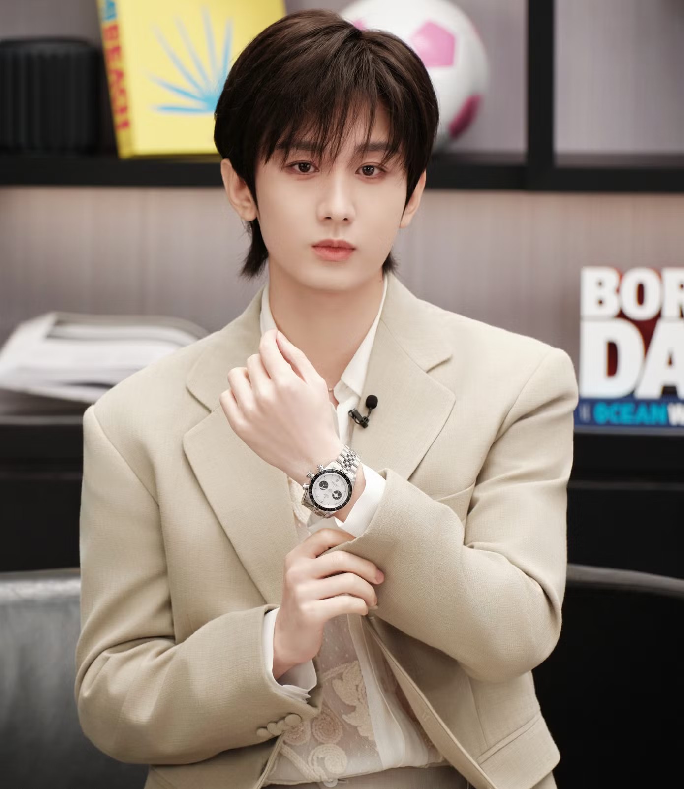 Thành Nghị từ ngôi sao hàng đầu, được giới làm phim săn đón giờ đây liên tiếp gặp khó khăn.