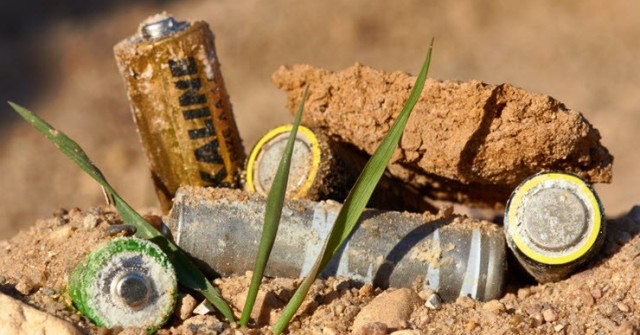 Tìm ra cách thu hồi tới 90% lượng Lithium từ pin phế thải