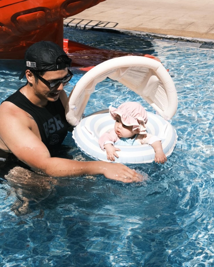 Phong cách 'búp bê' của con gái Ngô Thanh Vân - Huy Trần - 6