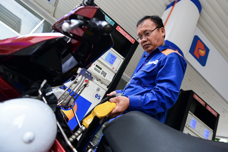 Bộ Công Thương nói rõ mức giảm giá mạnh của dầu diesel ngày 16/4