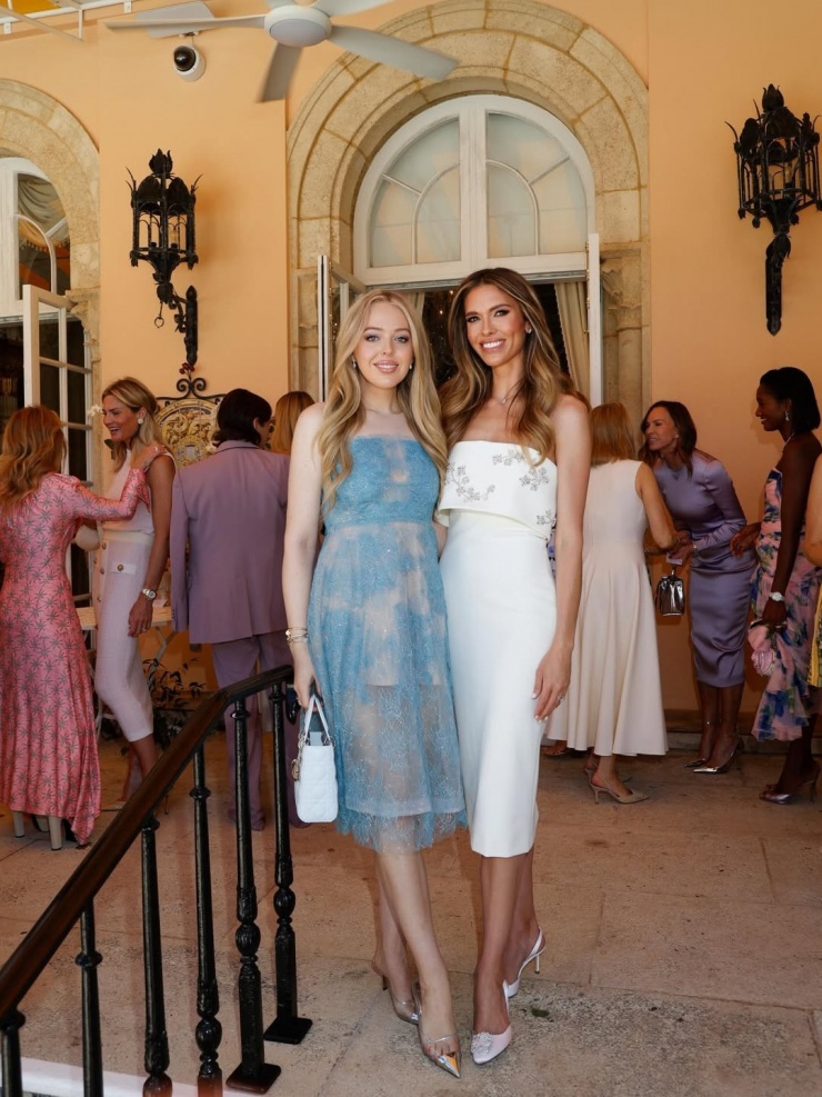 Dàn ái nữ nhà Trump hội tụ trong tiệc trước cưới của chị dâu tương lai - 9