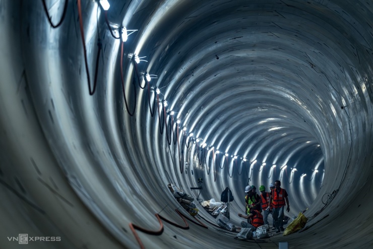 Bên trong đoạn ngầm metro Nhổn - ga Hà Nội - 2