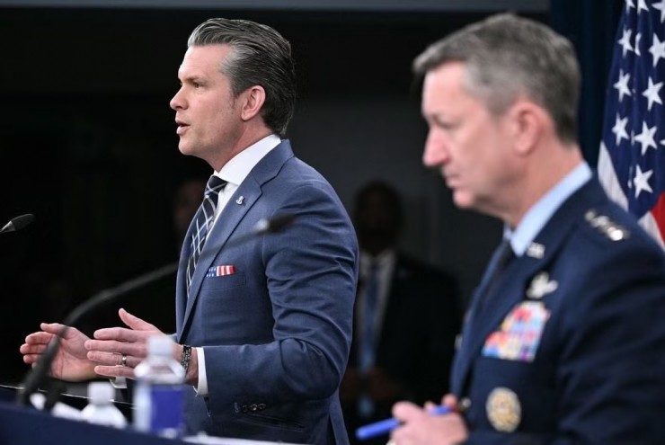 Mỹ cảnh báo siết chặt phong toả, sẵn sàng tấn công Iran