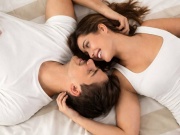 'Giờ vàng' cho chuyện chăn gối theo độ tuổi