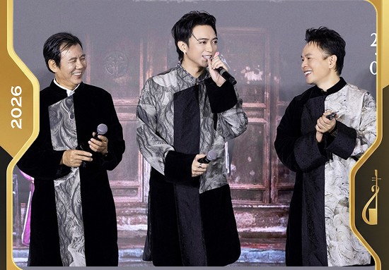 Bố SOOBIN - NSND Huỳnh Tú tham gia trong MV và tác phẩm Mục hạ vô nhân của con trai.