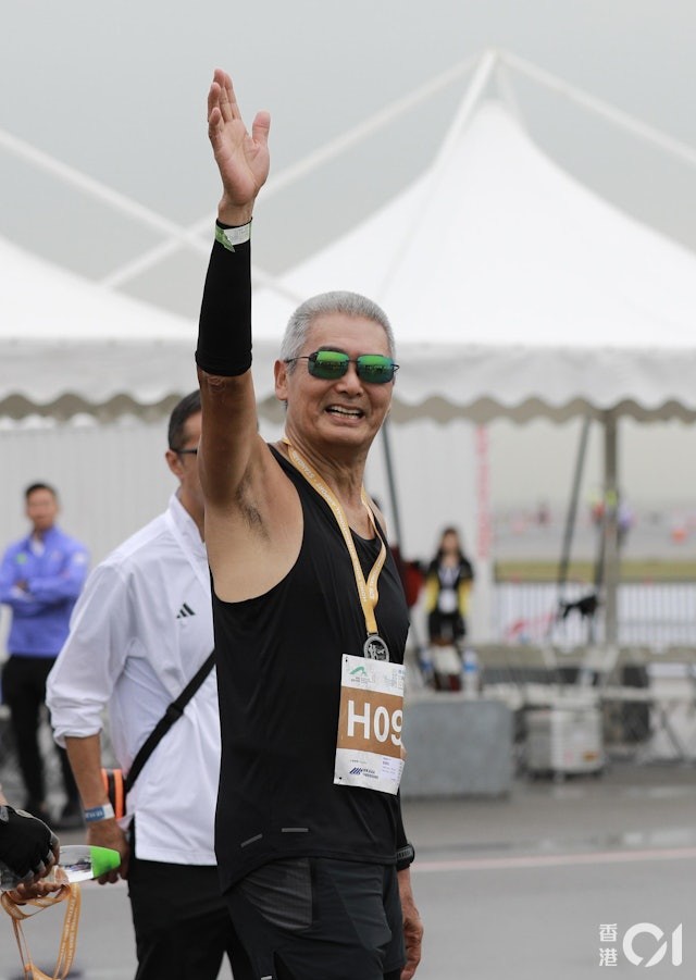 Châu Nhuận Phát tham gia giải chạy. Ảnh: HK01