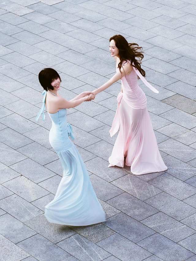 Cùng khoe vóc dáng xinh đẹp