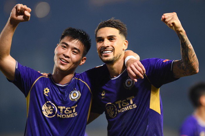 Hoàng Hên và đồng đội Hà Nội FC quyết tâm thắng Becamex TP HCM