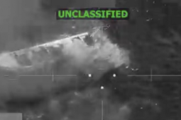 Quân đội Mỹ tấn công tàu lạ ở Thái Bình Dương, 3 người thiệt mạng