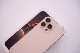 Giá iPhone 16 series tháng 4: Bất ngờ giảm mạnh, iPhone 16 Pro/Pro Max "cháy hàng"