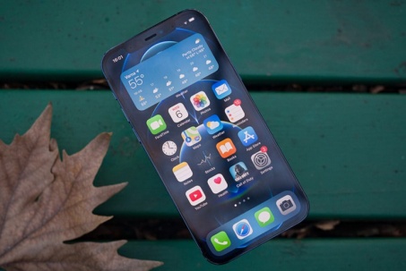 Chi ít nhưng dùng sướng, chiếc iPhone được săn đón trong tầm giá 8-9...