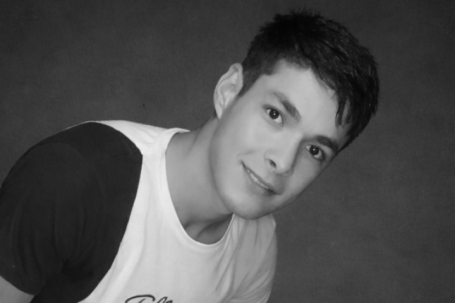 Nam ca sĩ 30 tuổi bị bắn chết giữa tiệc sinh nhật gây rúng động