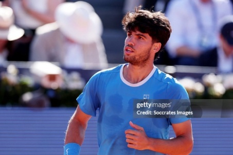 Nóng Alcaraz rút khỏi Barcelona Open, vỡ mộng đòi lại số 1 thế giới