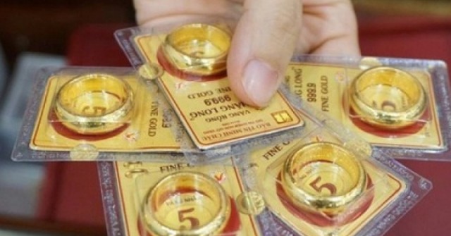 Chốt giá vàng hôm nay ngày 16/4 giảm cực mạnh