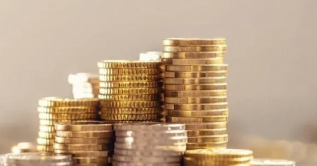 Hai người đi bộ phát hiện "kho báu" tiền, vàng trị giá 8,6 tỷ đồng