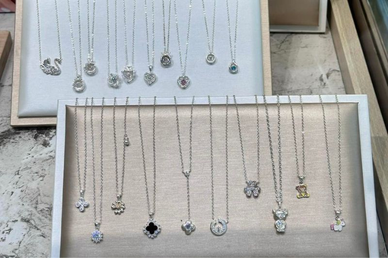 Dây chuyền bạc nữ - món trang sức được phái nữ yêu thích