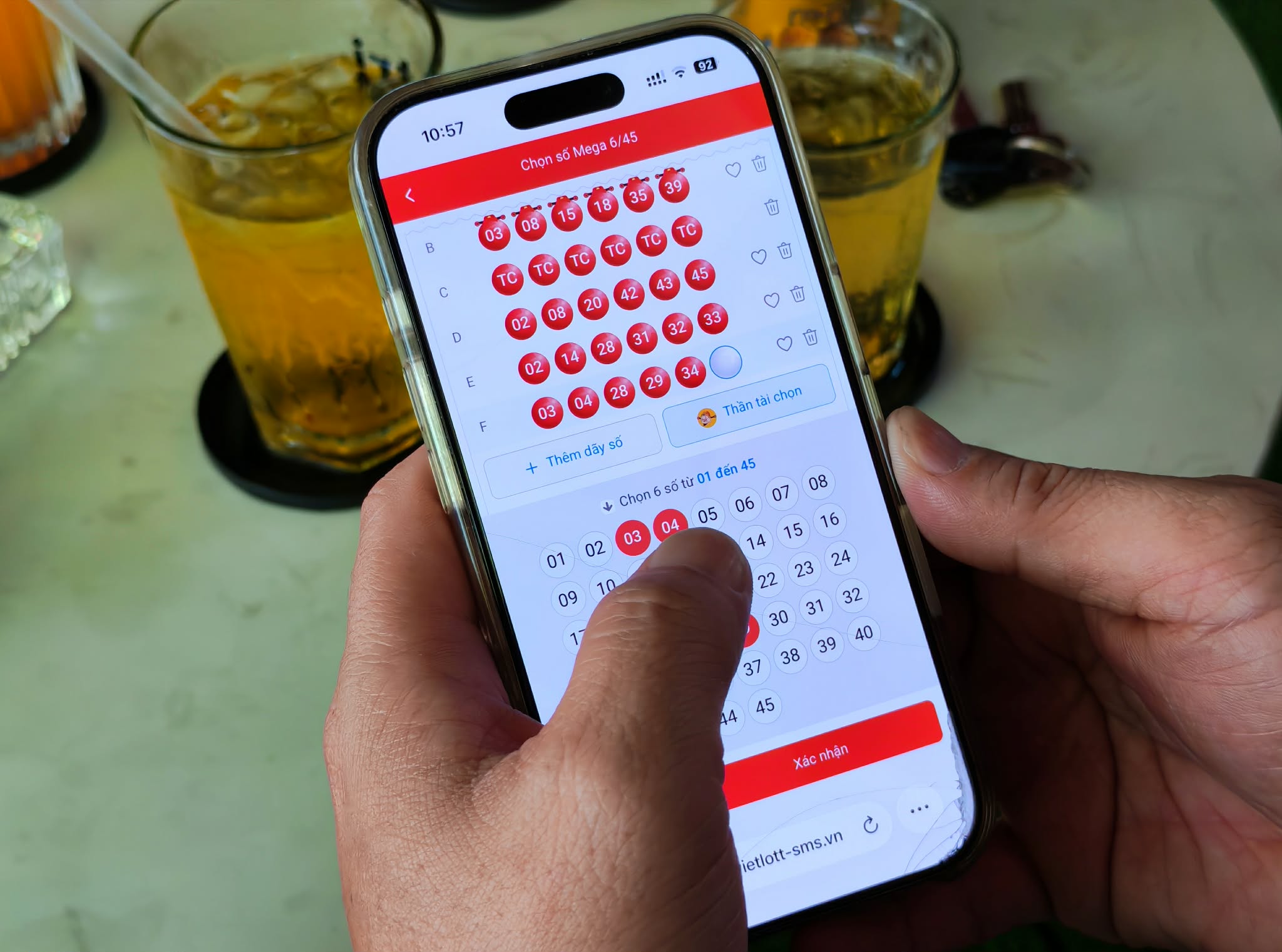 Ứng dụng Vietlott SMS hỗ trợ mua vé số qua điện thoại.