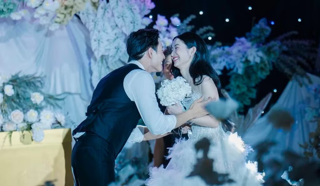 Vừa ra mắt, bộ phim Song hỷ lâm nguy và Bẫy tiền không đạt doanh thu như kỳ vọng.