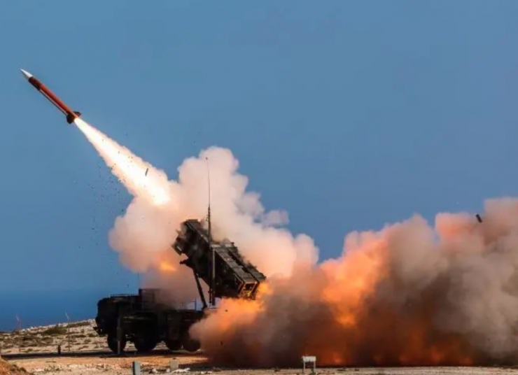 Ukraine hạ cấp khai hỏa Patriot: Từ “bắn loạt” xuống “bắn đơn” trước tên lửa Nga - 1