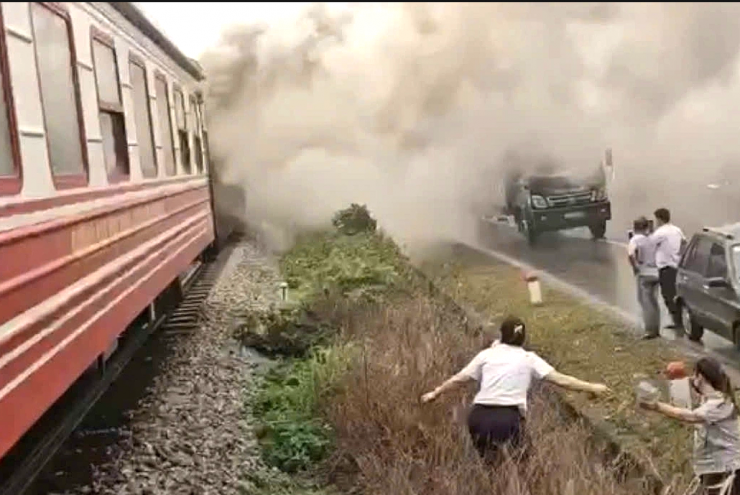 Tàu khách Hà Nội - Hải Phòng cháy 2 toa khi đang chạy