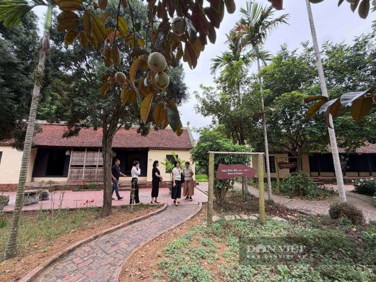 Khu nhà xóm nhà cổ tại khu nghỉ dưỡng resort Tản Đà. (Ảnh: H.H)