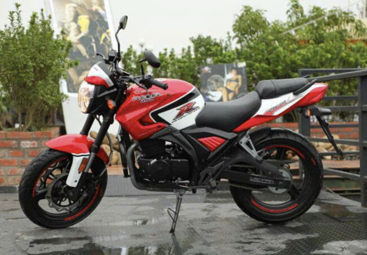 Honda Rebel 125cc khá cũ được nâng cấp lên dung tích 150cc