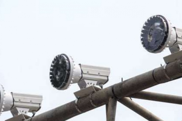 Cận cảnh dàn camera AI nháy sáng ghi hình xuyên đêm tại Hà Nội khiến nhiều người hiếu kỳ