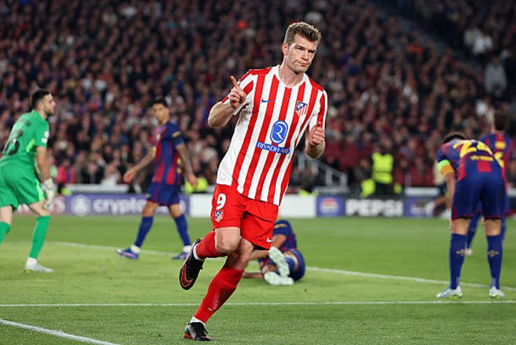 Barca đã tìm ra người thay Lewandowski: "Cơn ác mộng" tới từ Na Uy