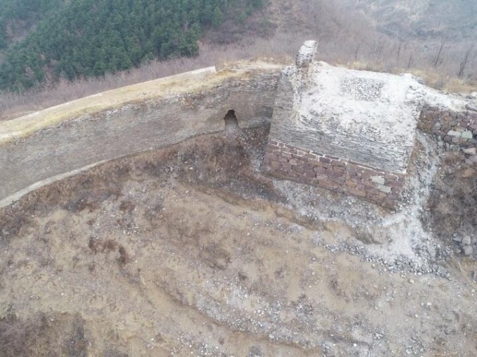 Cổng Đột môn được ngụy trang kín đáo. Ảnh: Our China Story