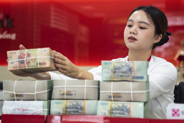 Nhiều ngân hàng giảm lãi suất.