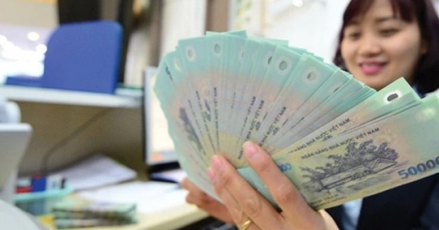 Ngân hàng nào gửi tiết kiệm có lãi nhất?: Bất ngờ số tiền về tay khi gửi 200 triệu đồng kỳ hạn 12 tháng