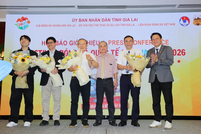 Ông Park Hang-seo tại buổi họp báo và lễ bốc thăm Festival bóng đá quốc tế U14 Gia Lai 2026