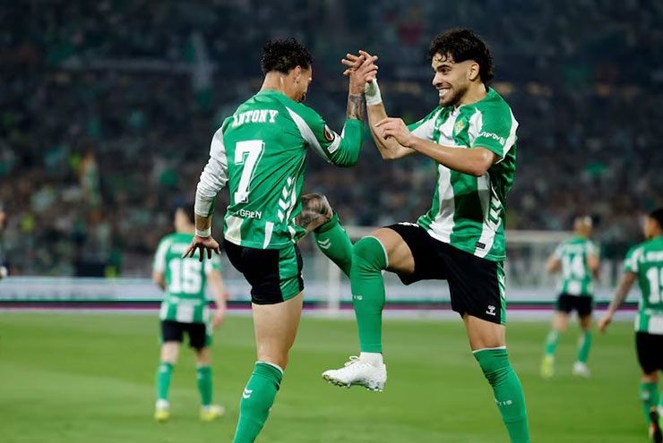 Antony và Abde tạo ra khởi đầu lý tưởng cho Betis
