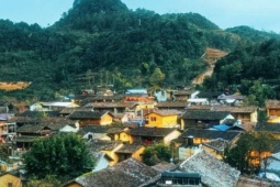 Nghỉ lễ 30/4-1/5: Loạt điểm du lịch "hot" vừa thông báo hết phòng