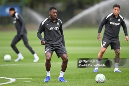 Tin mới nhất bóng đá sáng 17/4: Caicedo gia hạn hợp đồng với Chelsea tới năm 2033